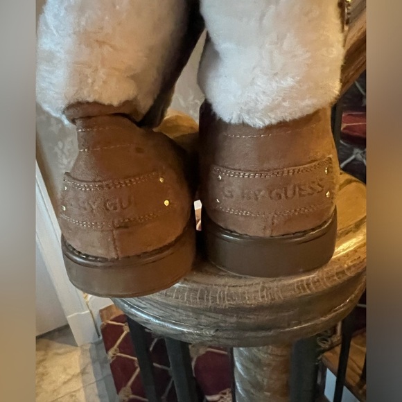 Guess ladies booties NWOT, camel color, brass accessories size 7 1/2 medium - Picture 12 of 14